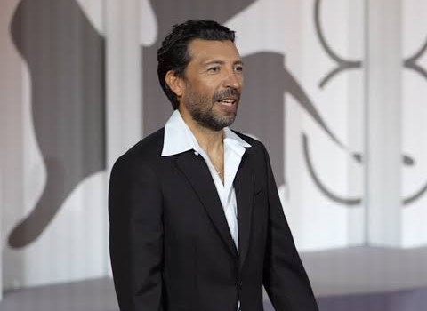 Herbert Ballerina premiato a Venezia, dedica il riconoscimento alla mamma