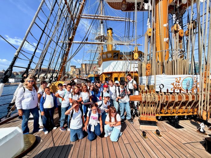 Gli alunni dell’Istituto Petrone di Campobasso a bordo dell’Amerigo Vespucci