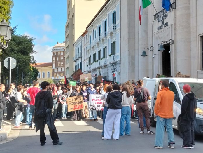 Campobasso: manifestazione in centro organizzata dagli studenti